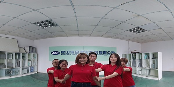 市場部員工團隊一家人