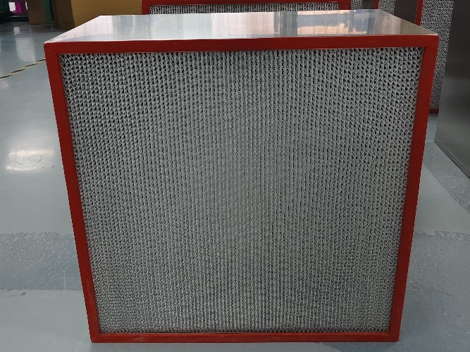 耐高溫高效過(guò)濾器使用前的正確處理方法：確保過(guò)濾效能與安全的關(guān)鍵步驟